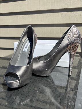 Steve Madden Metallic Silver Satin Peep-Toe Heels with Crystal Embellished Heel